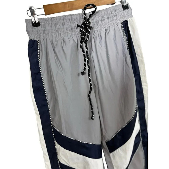 Akira Silver Reflective Joggers Style CP737 Outdoor Size Medium Women’s - Picture 6 of 7